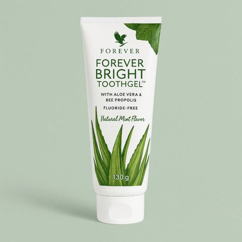 Forever Bright Toothgel mit grünem Hintergrund
